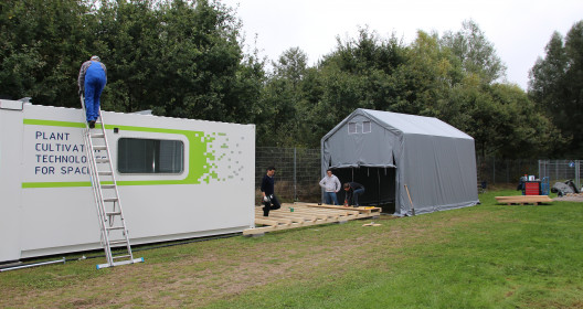 Preparing the setup of the integration support platform and tent